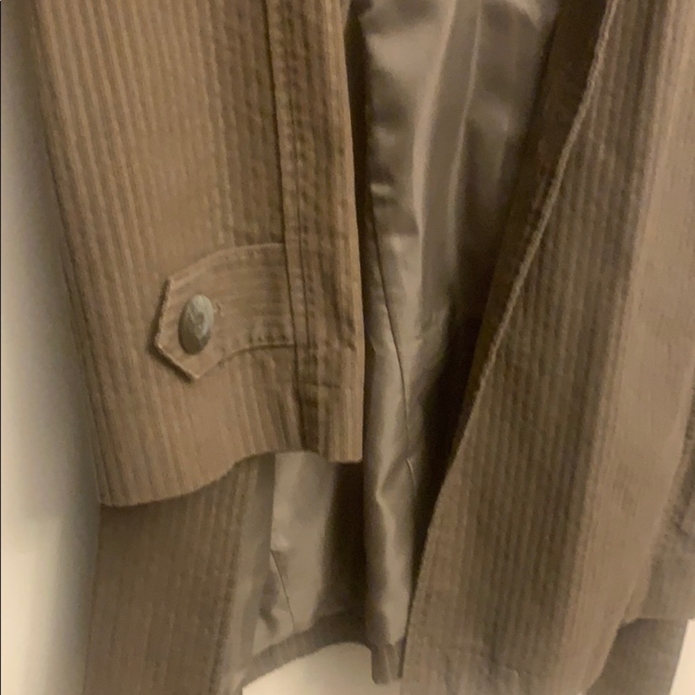 Women’s jacket - Picture 8 of 11